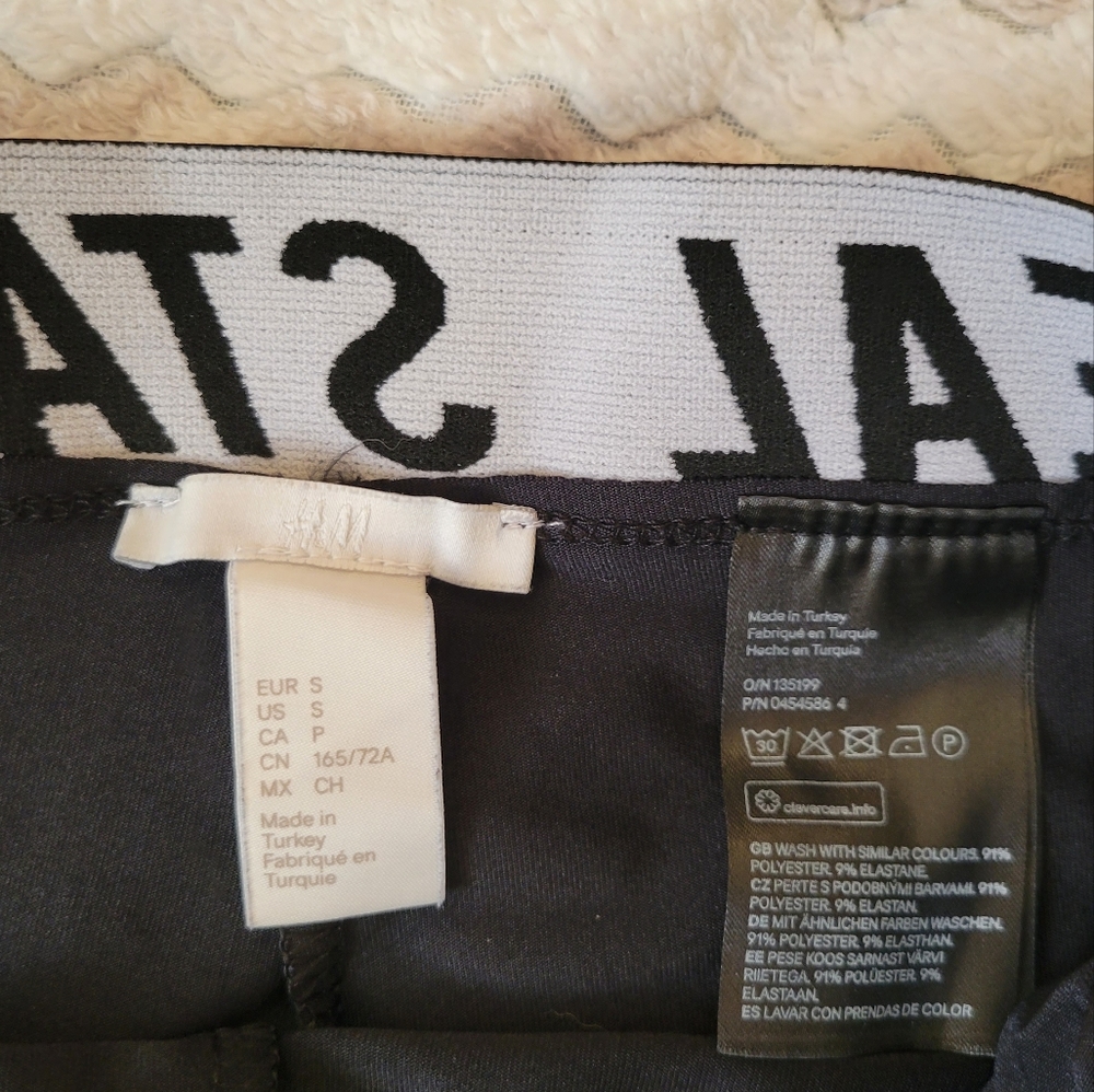 H&M workout set - Picture 2 of 3